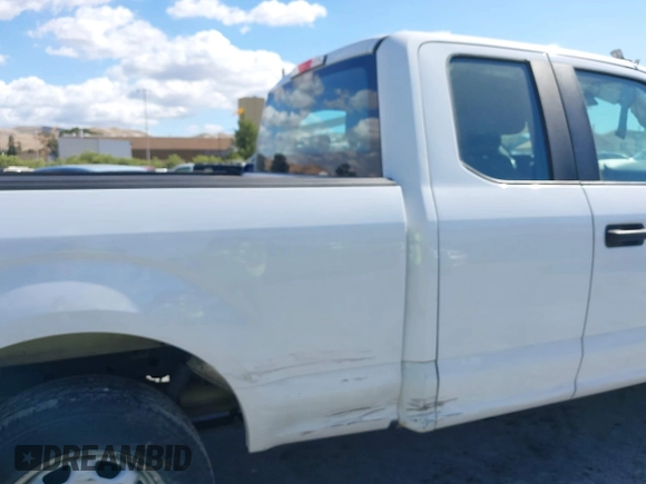 2018 Ford F-150 XL с VIN 1FTEX1CB3JKC85027, выставлен на аукционе IAAI как лот 42248025 с пробегом 260 593 миль миль и . История ставок и продаж доступна на DreamBid. Изображение 6.