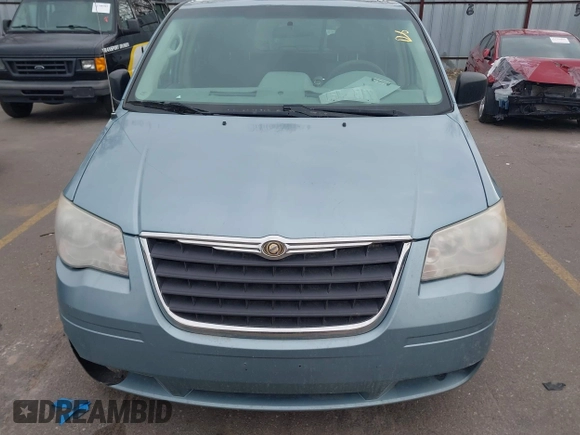 2008 Chrysler Town & Country LX with VIN 2A8HR44H18R652698, listed as a IAAI auction lot 41787323 with 199,163 mi miles. Bid and sale history available at carsss.com. Image 6.