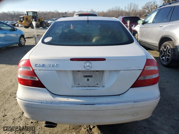 2005 Mercedes-Benz CLK-Class 3.2L with VIN WDBTJ65J15F144304, listed as a Copart auction lot 85023534 with 129,465 mi miles and Salvage Title. Bid and sale history available at carsss.com. Image 6.