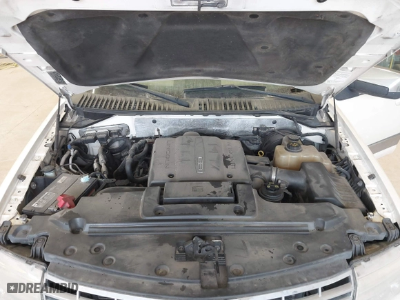2007 Lincoln Navigator with VIN 5LMFU28517LJ07327, listed as a IAAI auction lot 41706941 with 225,124 mi miles. Bid and sale history available at carsss.com. Image 10.