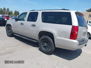 2007 Chevrolet Suburban LS with VIN 1GNFC16027J202168, listed as a IAAI auction lot 42100210 with Not Provided miles and . Bid and sale history available at DreamBid. Image 3.