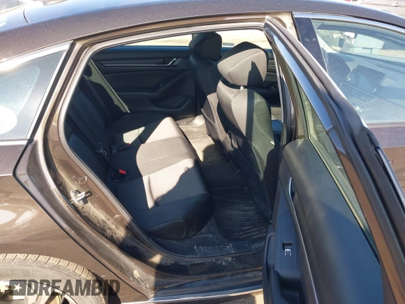 2018 Honda Accord EX z VIN 1HGCV1F47JA242618, wystawiony jako IAAI lot #41994851 z przebiegiem 67 715 mil mil oraz . Historia ofert i sprzedaży dostępna na DreamBid. Obrazek 8.