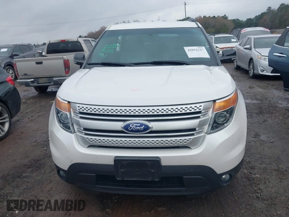 2013 Ford Explorer XLT with VIN 1FM5K7D83DGC67232, listed as a IAAI auction lot 41032227 with 151,518 mi miles. Bid and sale history available at carsss.com. Image 13.
