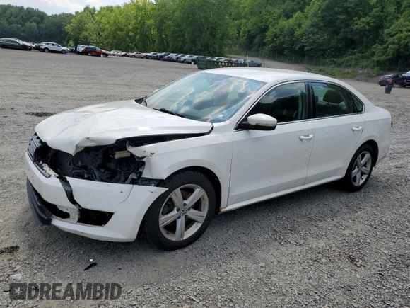 2015 Volkswagen Passat SE z VIN 1VWBV7A39FC010655, wystawiony jako Copart lot #59457165 z przebiegiem 270 971 mil mil oraz Szkoda całkowita • Salvage title. Historia ofert i sprzedaży dostępna na DreamBid. Obrazek 1.