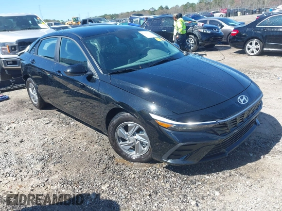 2024 Hyundai Elantra SE with VIN KMHLL4DG3RU772187, listed as a IAAI auction lot 41788149 with 7,673 mi miles and . Bid and sale history available at DreamBid. Image 1.