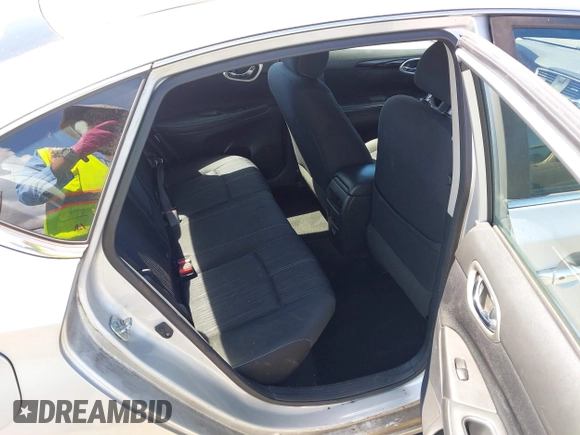 2018 Nissan Sentra SV z VIN 3N1AB7AP2JY224321, wystawiony jako IAAI lot #41885831 z przebiegiem 130 852 mil mil oraz . Historia ofert i sprzedaży dostępna na DreamBid. Obrazek 8.