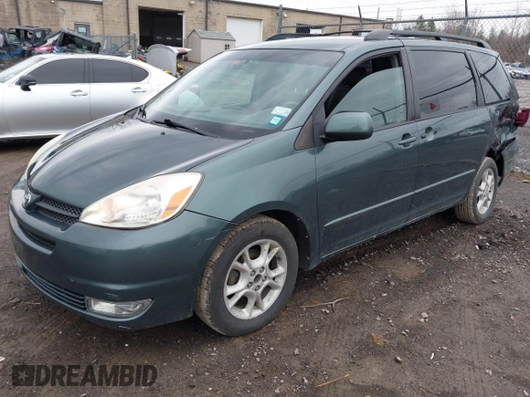 2004 Toyota Sienna XLE with VIN 5TDBA22C64S004906, listed as a IAAI auction lot 41892748 with 182,444 mi miles. Bid and sale history available at carsss.com. Image 2.