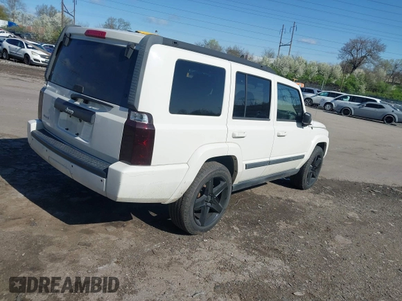 2008 Jeep Commander Sport with VIN 1J8HG48K38C232283, listed as a IAAI auction lot 41983485 with 185,905 mi miles. Bid and sale history available at carsss.com. Image 4.