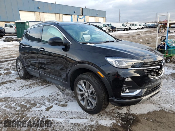 2021 Buick Encore GX Essence z VIN KL4MMGSL5MB159137, wystawiony jako Copart lot #84040454 z przebiegiem Nie podano mil oraz Nie do naprawy • Non repairable. Historia ofert i sprzedaży dostępna na DreamBid. Obrazek 4.