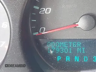 2006 Chevrolet Monte Carlo LS z VIN 2G1WJ15K669338047, wystawiony jako IAAI lot #42253375 z przebiegiem 179 301 mil mil oraz . Historia ofert i sprzedaży dostępna na DreamBid. Obrazek 16.