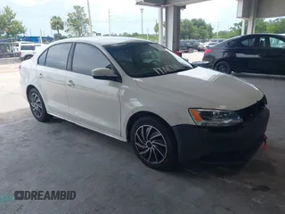 2012 Volkswagen Jetta SE with VIN 3VWDX7AJ8CM455044, listed as a IAAI auction lot 42795622 with 187,105 mi miles and . Bid and sale history available at DreamBid. Image 1.