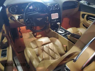 2006 Bentley Continental GT GT z VIN SCBCR63W56C033155, wystawiony jako Copart lot #61441835 z przebiegiem 77 853 mil mil oraz Czysty tytuł • Clean title. Historia ofert i sprzedaży dostępna na DreamBid. Obrazek 8.