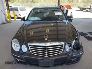 2009 Mercedes-Benz E-Class Luxury 3.5L with VIN WDBUF56X29B409585, listed as a IAAI auction lot 42046431 with 217,755 mi miles. Bid and sale history available at carsss.com. Image 12.