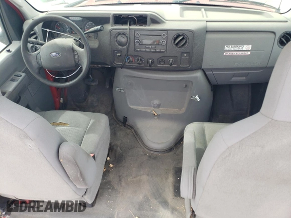 2016 Ford Econoline Commercial z VIN 1FDXE4FSXGDC47802, wystawiony jako Copart lot #49002405 z przebiegiem 125 108 mil mil oraz Tytuł czysty. Historia ofert i sprzedaży dostępna na DreamBid. Obrazek 8.