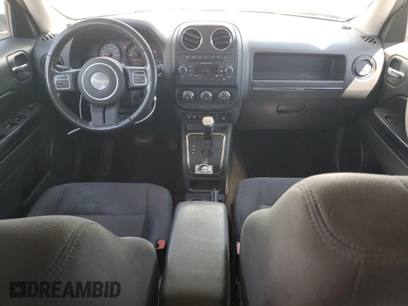 2016 Jeep Patriot High Altitude z VIN 1C4NJRFB8GD709309, wystawiony jako Copart lot #57939705 z przebiegiem 83 818 mil mil oraz Szkoda całkowita • Salvage title. Historia ofert i sprzedaży dostępna na DreamBid. Obrazek 8.