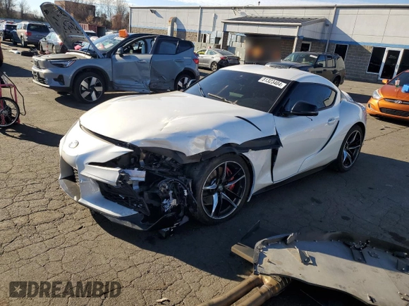 2021 Toyota Supra 3.0 с VIN WZ1DB0C02MW042827, выставлен на аукционе Copart как лот 81323404 с пробегом 35 466 миль миль и Списание • Salvage title. История ставок и продаж доступна на DreamBid. Изображение 1.