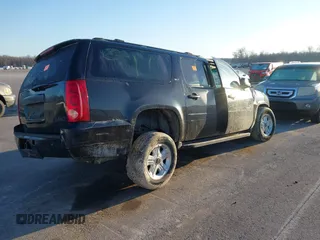 2007 GMC Yukon XL SLT with VIN 1GKFK16357J206967, listed as a IAAI auction lot 41716598 with 1 mi miles. Bid and sale history available at carsss.com. Image 4.