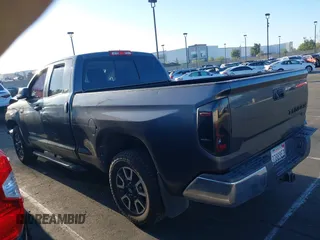 2017 Toyota Tundra SR5 z VIN 5TFRY5F12HX219154, wystawiony jako IAAI lot #42014740 z przebiegiem 137 813 mil mil oraz . Historia ofert i sprzedaży dostępna na DreamBid. Obrazek 15.