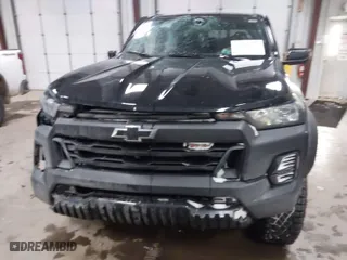 2024 Chevrolet Colorado 4WD Trail Boss with VIN 1GCPTEEK9R1161645, listed as a IAAI auction lot 40984625 with 174 mi miles. Bid and sale history available at carsss.com. Image 11.
