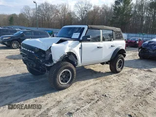 2022 Ford Bronco with VIN 1FMEE5DP7NLB41371, listed as a IAAI auction lot 41575668 with 5,168 mi miles. Bid and sale history available at carsss.com. Image 17.
