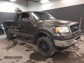 2006 Ford F-150 XLT with VIN 1FTPX14596NB83190, listed as a IAAI auction lot 41272173 with 286,577 mi miles. Bid and sale history available at carsss.com. Image 1.