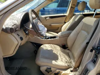 2003 Mercedes-Benz C 240 z VIN WDBRH81J03F424333, wystawiony jako Copart lot #51584265 z przebiegiem 269 394 mil mil oraz Szkody całkowita. Historia ofert i sprzedaży dostępna na DreamBid. Obrazek 7.