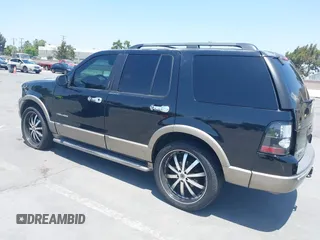 2002 Ford Explorer Eddie Bauer z VIN 1FMDU74E42ZC47584, wystawiony jako IAAI lot #42456721 z przebiegiem 141 518 mil mil oraz . Historia ofert i sprzedaży dostępna na DreamBid. Obrazek 3.