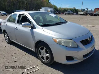 2010 Toyota Corolla z VIN 1NXBU4EEXAZ384240, wystawiony jako IAAI lot #42145072 z przebiegiem 199 898 mil mil oraz . Historia ofert i sprzedaży dostępna na DreamBid. Obrazek 1.