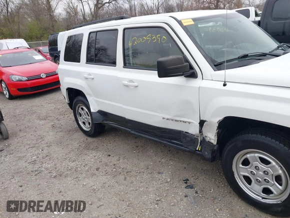 2014 Jeep Patriot Sport with VIN 1C4NJRBB1ED744101, listed as a IAAI auction lot 42009390 with 180,214 mi miles. Bid and sale history available at carsss.com. Image 6.