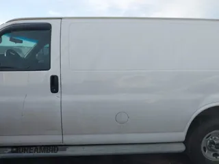 2016 GMC Savana Cargo Van with VIN 1GTW7AFF0G1903017, listed as a IAAI auction lot 41431579 with 232,985 mi miles. Bid and sale history available at carsss.com. Image 14.