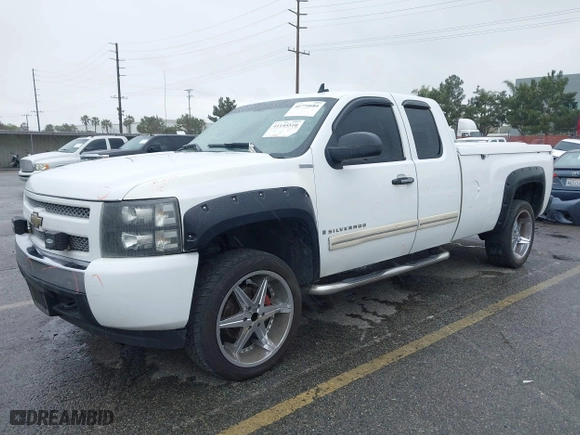 2007 Chevrolet Silverado 1500 LT w/1LT with VIN 1GCEC19J97E515977, listed as a IAAI auction lot 41774684 with 145,185 mi miles. Bid and sale history available at carsss.com. Image 21.