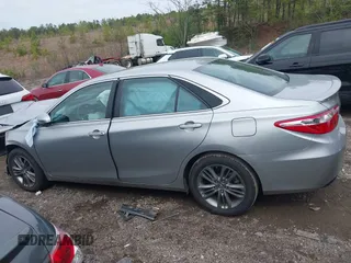 2017 Toyota Camry XLE z VIN 4T1BF1FK9HU349597, wystawiony jako IAAI lot #41857062 z przebiegiem 40 898 mil mil oraz . Historia ofert i sprzedaży dostępna na DreamBid. Obrazek 14.