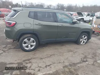2018 Jeep Compass Latitude z VIN 3C4NJDBB3JT480371, wystawiony jako IAAI lot #41732821 z przebiegiem 73 578 mil mil oraz . Historia ofert i sprzedaży dostępna na DreamBid. Obrazek 14.