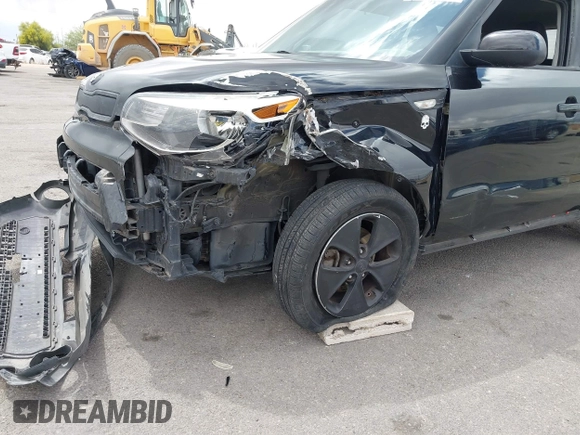 2014 Kia Soul with VIN KNDJN2A23E7010277, listed as a IAAI auction lot 41964507 with 91,726 mi miles. Bid and sale history available at carsss.com. Image 6.