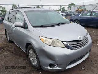 2011 Toyota Sienna XLE AAS с VIN 5TDYK3DCXBS052755, выставлен на аукционе IAAI как лот 42361643 с пробегом 311 984 миль миль и . История ставок и продаж доступна на DreamBid. Изображение 1.