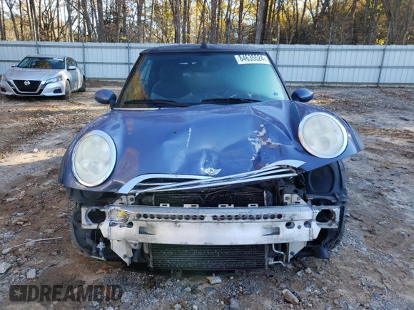 2005 MINI Convertible z VIN WMWRF334X5TF62385, wystawiony jako Copart lot #84635524 z przebiegiem 236 258 mil mil oraz Szkoda całkowita • Salvage title. Historia ofert i sprzedaży dostępna na DreamBid. Obrazek 5.