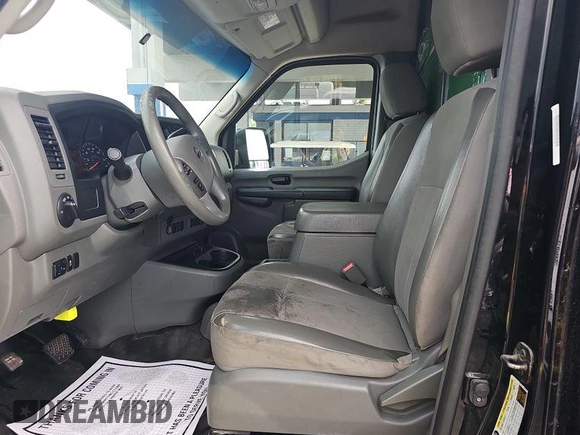 2019 Nissan NV SV z VIN 1N6BF0LY0KN803435, wystawiony jako IAAI lot #42566203 z przebiegiem 140 027 mil mil oraz . Historia ofert i sprzedaży dostępna na DreamBid. Obrazek 21.