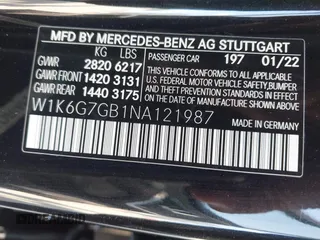 2022 Mercedes-Benz S 580 with VIN W1K6G7GB1NA121987, listed as a IAAI auction lot 42174949 with 90,708 mi miles and . Bid and sale history available at carsss.com. Image 9.