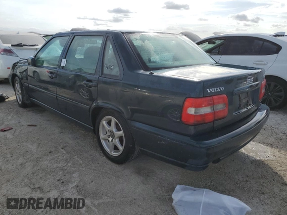 1998 Volvo S70 z VIN YV1LS5675W3511553, wystawiony jako Copart lot #75102454 z przebiegiem Nie podano mil oraz Szkody całkowita. Historia ofert i sprzedaży dostępna na DreamBid. Obrazek 2.