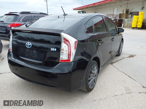 2013 Toyota Prius One with VIN JTDKN3DU3D5688397, listed as a IAAI auction lot 42140613 with 187,679 mi miles. Bid and sale history available at carsss.com. Image 4.