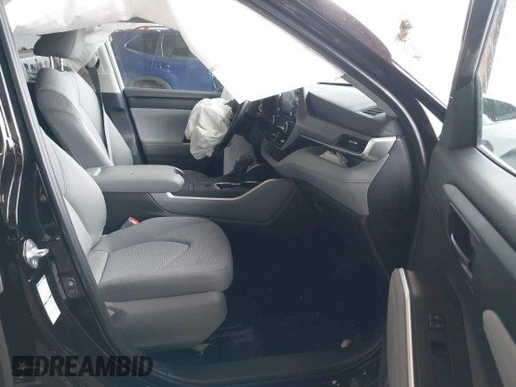 2022 Toyota Highlander LE with VIN 5TDBZRBH7NS240883, listed as a IAAI auction lot 40713152 with 24,374 mi miles and . Bid and sale history available at DreamBid. Image 5.