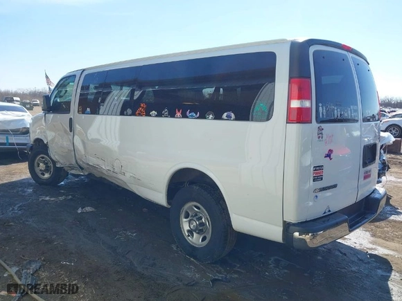 2018 Chevrolet Express Passenger LT with VIN 1GAZGPFPXJ1234974, listed as a IAAI auction lot 41753701 with 190,343 mi miles. Bid and sale history available at carsss.com. Image 3.
