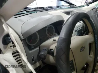 2008 Ford Escape XLT z VIN 1FMCU931X8KE51989, wystawiony jako Copart lot #60494295 z przebiegiem Nie podano mil oraz Szkoda całkowita • Salvage title. Historia ofert i sprzedaży dostępna na DreamBid. Obrazek 9.