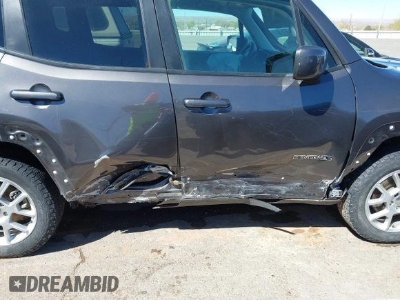 2021 Jeep Renegade Latitude with VIN ZACNJDBB8MPM28565, listed as a IAAI auction lot 41826922 with 81,949 mi miles and . Bid and sale history available at DreamBid. Image 6.