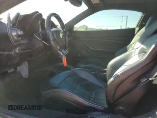 2018 Ferrari 488 z VIN ZFF79ALA5J0232045, wystawiony jako Copart lot #69417283 z przebiegiem 26 053 mil mil oraz . Historia ofert i sprzedaży dostępna na DreamBid. Obrazek 7.