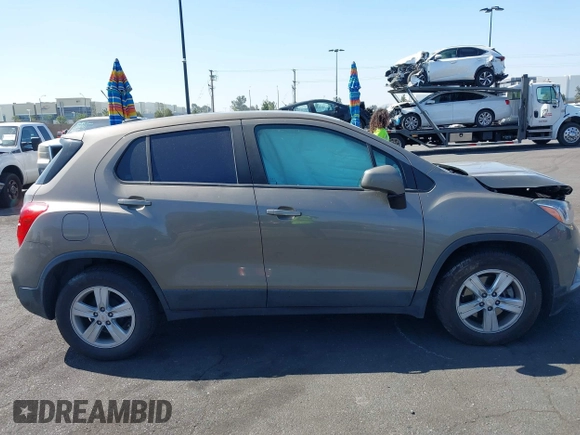 2020 Chevrolet Trax LS with VIN KL7CJKSB3LB353522, listed as a IAAI auction lot 42100884 with Not provided miles and . Bid and sale history available at DreamBid. Image 14.