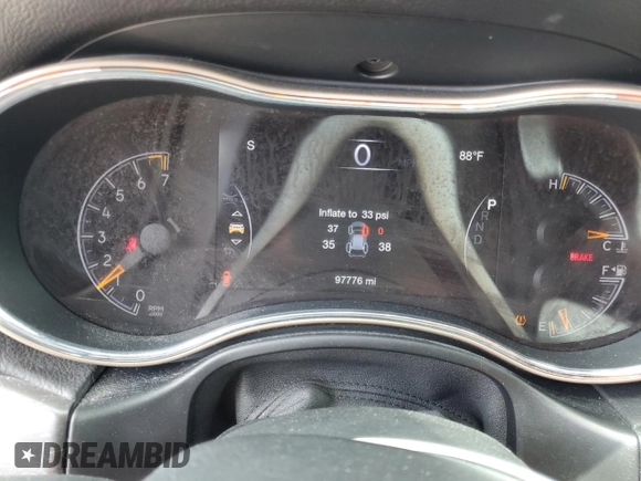 2016 Jeep Grand Cherokee Laredo with VIN 1C4RJFAG4GC343521, listed as a Copart auction lot 64619655 with 97,776 mi miles and Clean title. Bid and sale history available at DreamBid. Image 9.