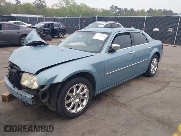 2008 Chrysler 300 C Hemi z VIN 2C3KA63HX8H335594, wystawiony jako IAAI lot #41907869 z przebiegiem Nie podano mil oraz . Historia ofert i sprzedaży dostępna na DreamBid. Obrazek 18.