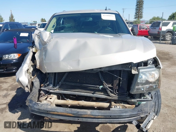 2007 Chevrolet Tahoe LS z VIN 1GNFC13C97J402723, wystawiony jako IAAI lot #42588033 z przebiegiem Nie podano mil oraz . Historia ofert i sprzedaży dostępna na DreamBid. Obrazek 13.