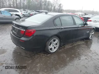 2013 BMW 7 Series 750Li z VIN WBAYE8C53DD133504, wystawiony jako IAAI lot #42005346 z przebiegiem 142 894 mil mil oraz . Historia ofert i sprzedaży dostępna na DreamBid. Obrazek 4.